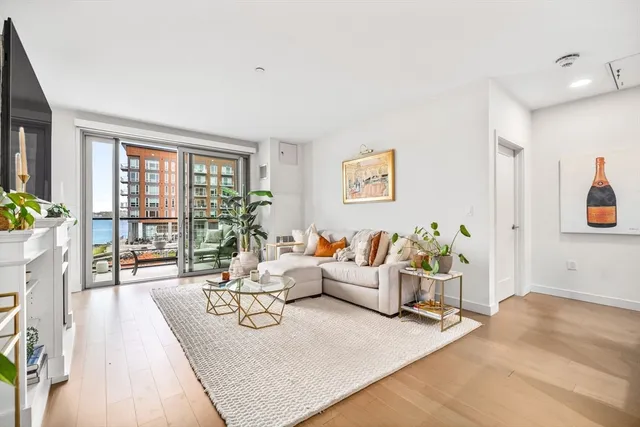 $1,149,000 | 45 Lewis Street, Unit 214, Boston, MA 02128