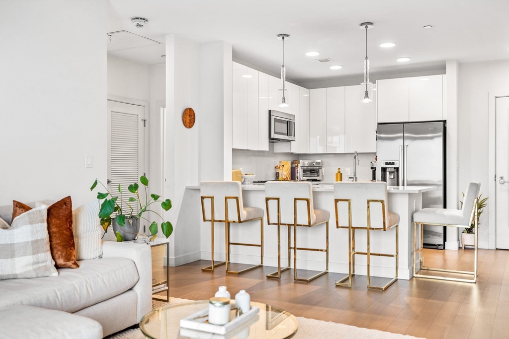 45 Lewis Street, Unit 214 Boston, MA 02128 - Photo 7 of 32