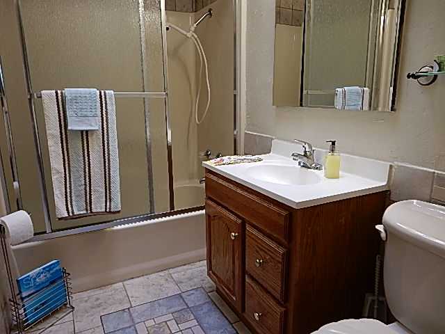 4559 Rolfe Road San Diego, CA 92117 - Photo 11 of 25 Hall bathroom