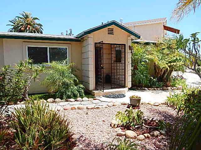 4559 Rolfe Road San Diego, CA 92117 - Photo 3 of 25 Entry to the house