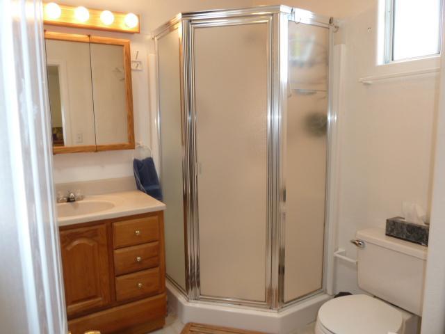 4559 Rolfe Road San Diego, CA 92117 - Photo 22 of 25 Studio/ bathroom