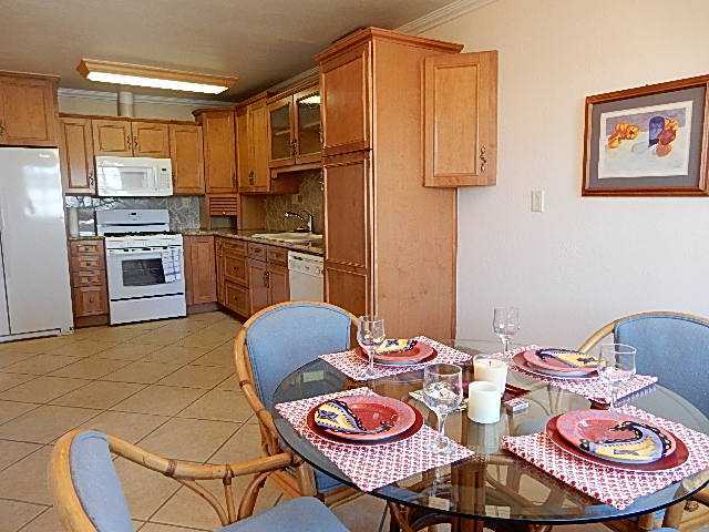 4559 Rolfe Road San Diego, CA 92117 - Photo 7 of 25 Kitchen and breakfast area