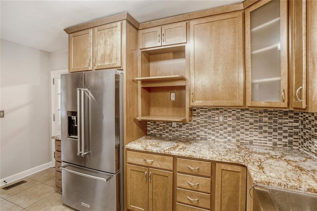 905 Milam Circle Clarkston, GA 30021 - Photo 15 of 33