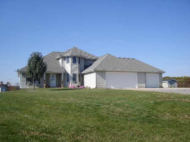 15901 King Road Danvers, IL 61732 - Photo 1 of 9