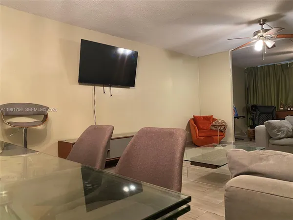 $1,600 | 443 Northeast 195th Street, Unit 436, Miami, FL 33179