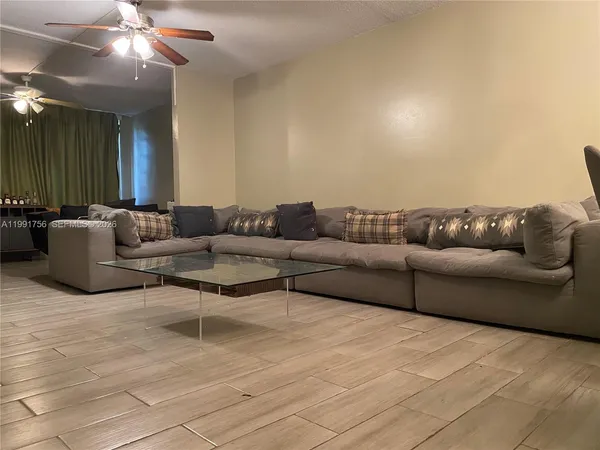 $1,600 | 443 Northeast 195th Street, Unit 436, Miami, FL 33179