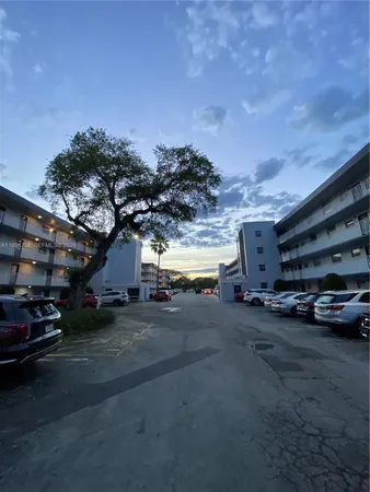 $1,600 | 443 Northeast 195th Street, Unit 436, Miami, FL 33179
