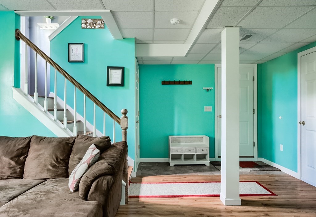 245 Pleasantdale Road Rutland, MA 01543 - Photo 18 of 24 a view of entryway