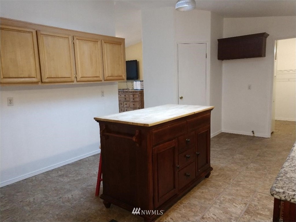 1734 Noon Valley Road Bellingham, WA 98226 - Photo 8 of 16