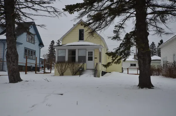 $213,900 | 411 8th Avenue, Two Harbors, MN 55616