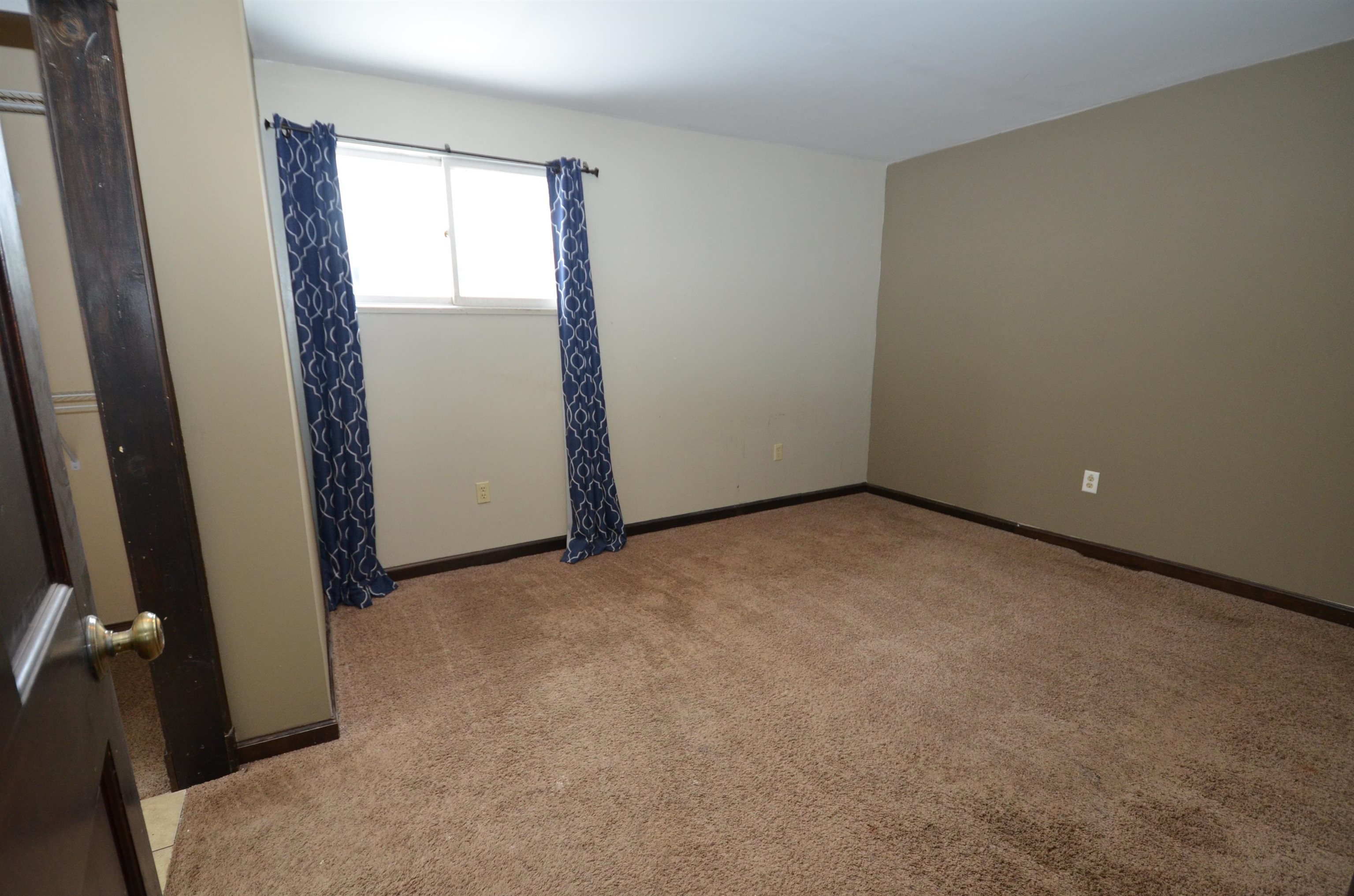 411 8th Avenue Two Harbors, MN 55616 - Photo 13 of 24