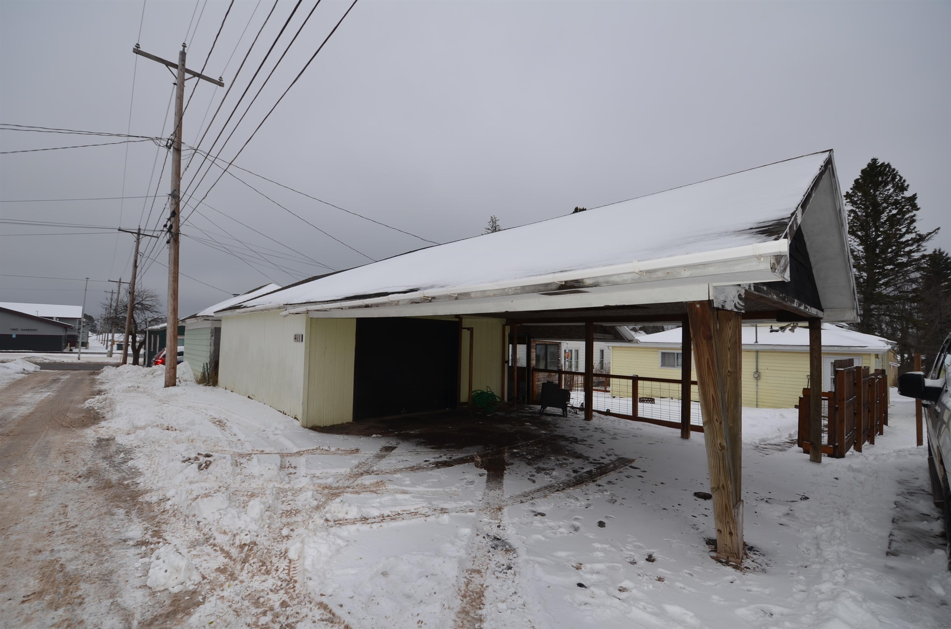 411 8th Avenue Two Harbors, MN 55616 - Photo 5 of 24