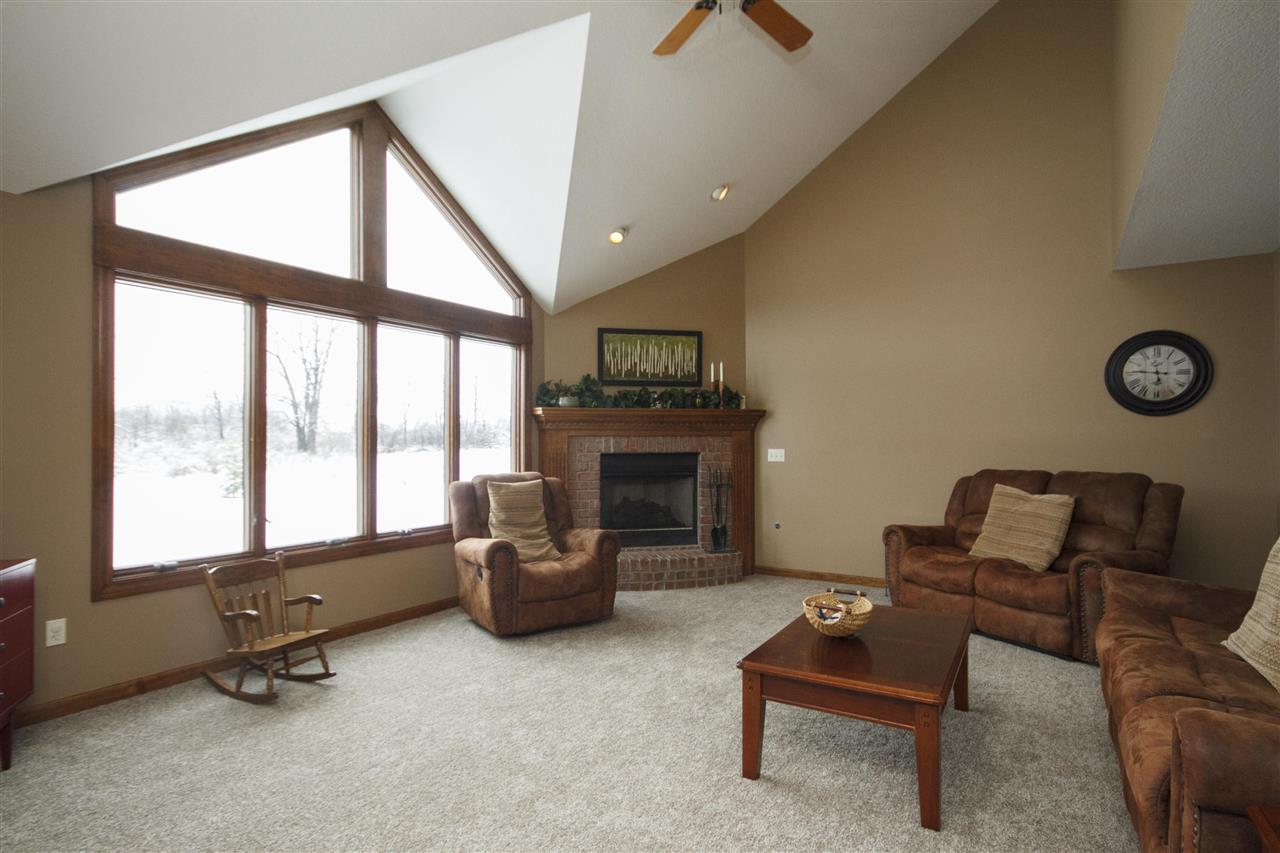 19106 Devall Road Spencerville, IN 46788 - Photo 2 of 32