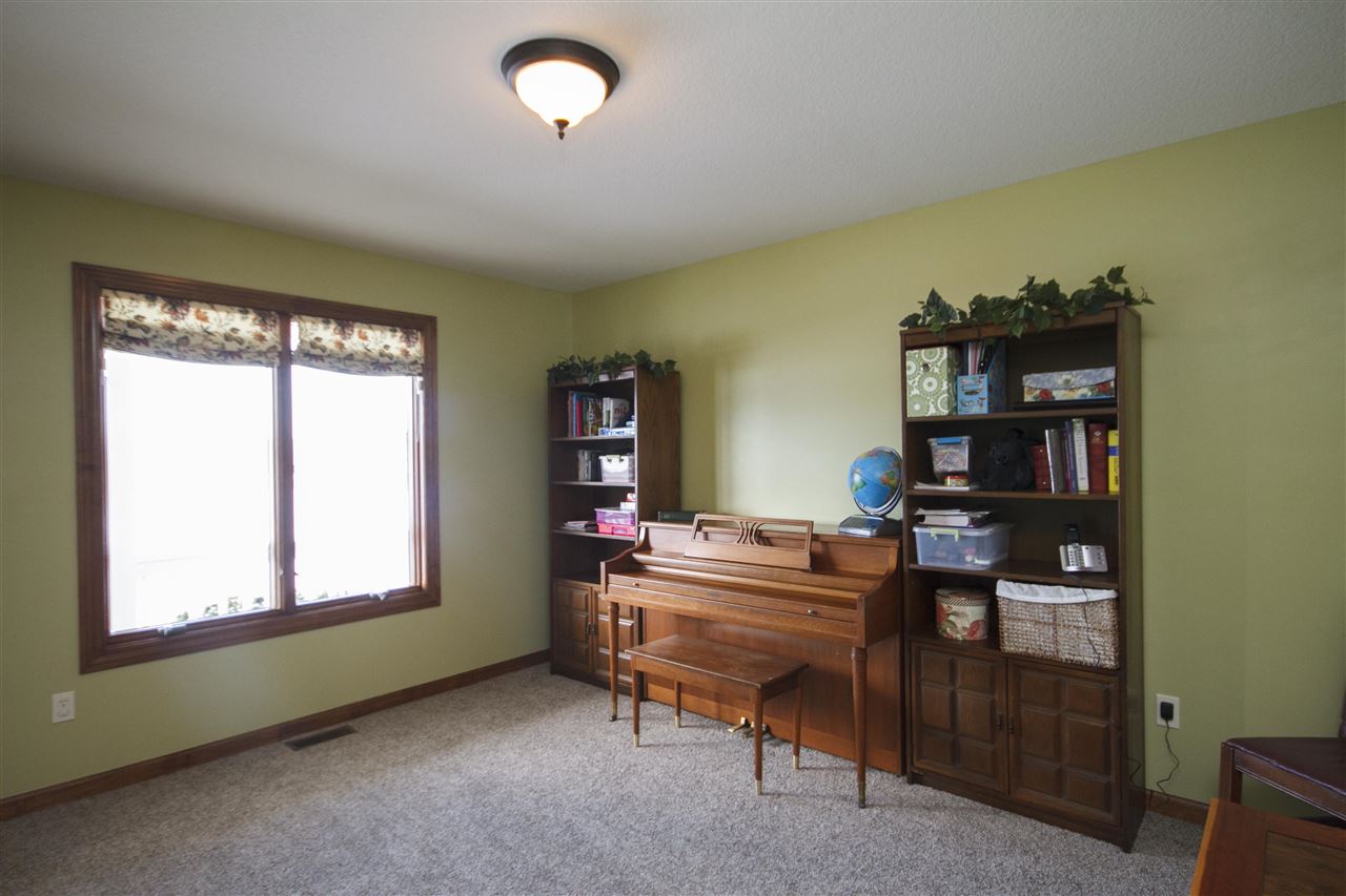 19106 Devall Road Spencerville, IN 46788 - Photo 12 of 32