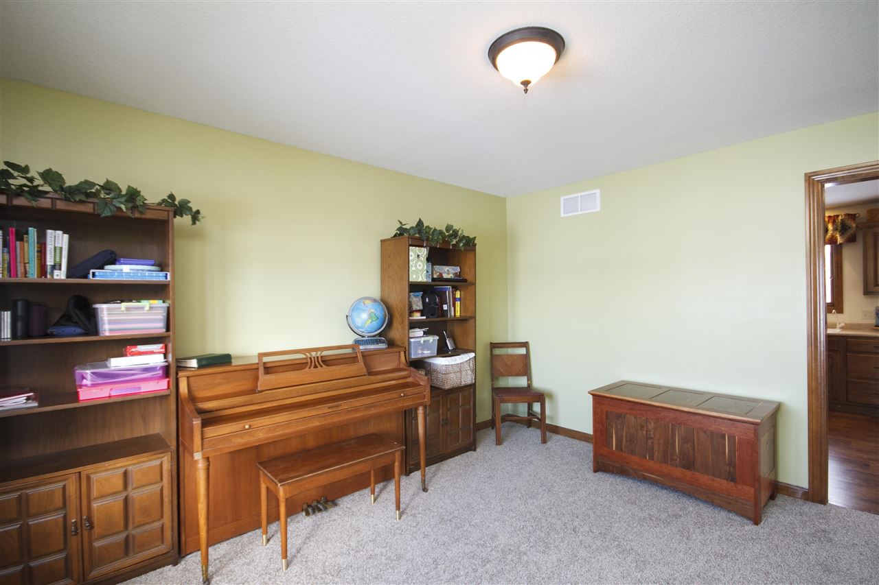 19106 Devall Road Spencerville, IN 46788 - Photo 13 of 32