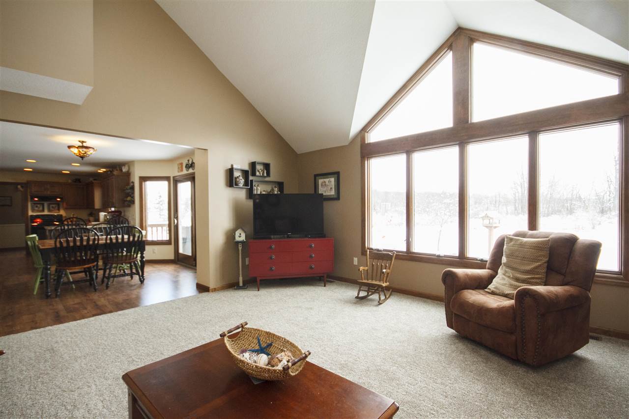 19106 Devall Road Spencerville, IN 46788 - Photo 5 of 32