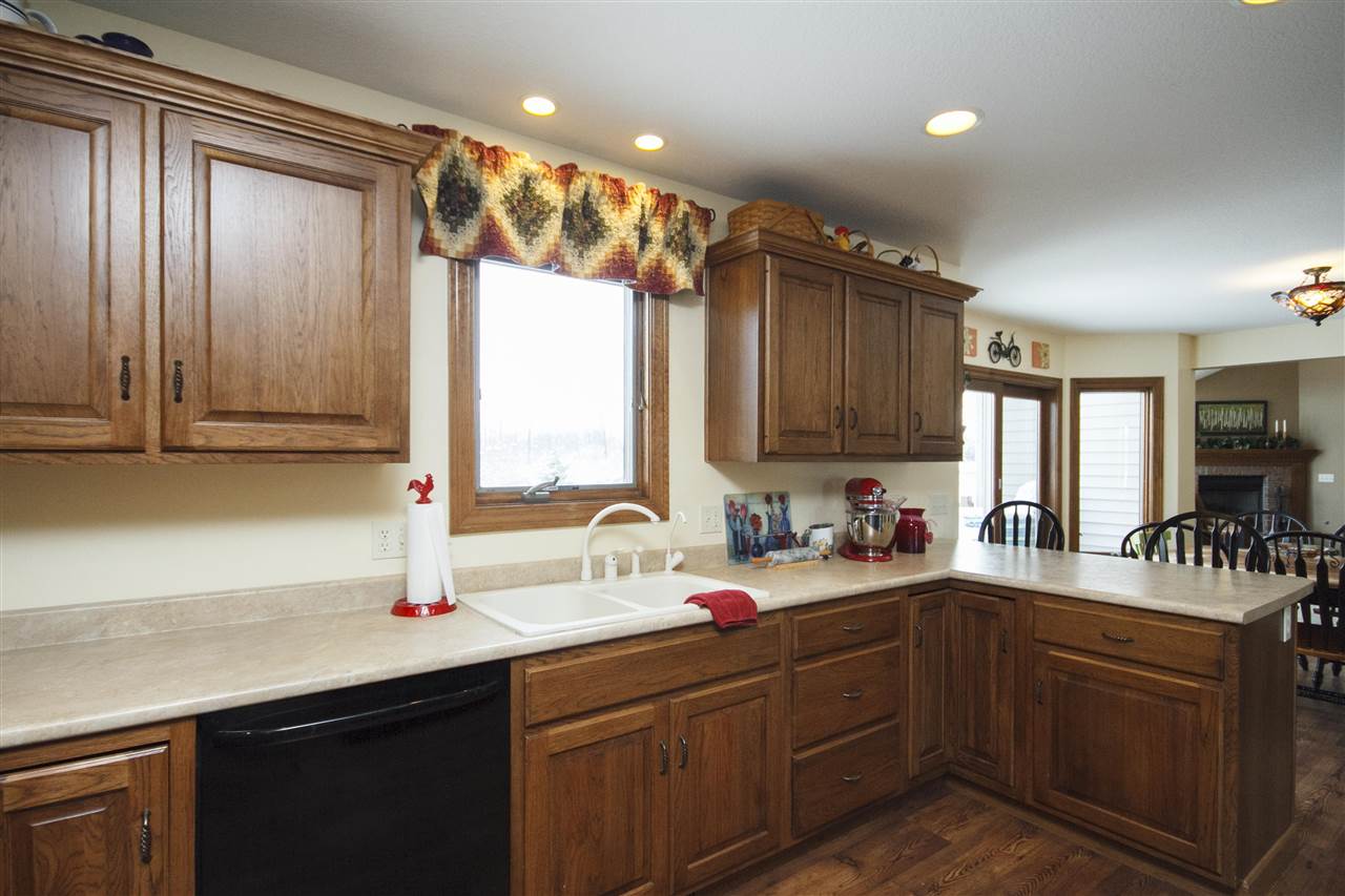 19106 Devall Road Spencerville, IN 46788 - Photo 9 of 32