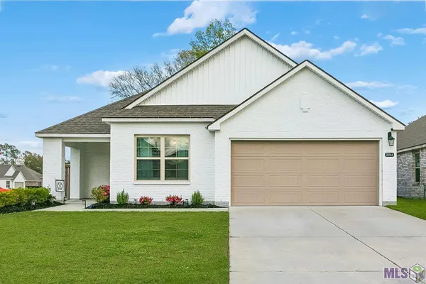 $309,900 | 32144 Devan Trail, Denham Springs, LA 70726