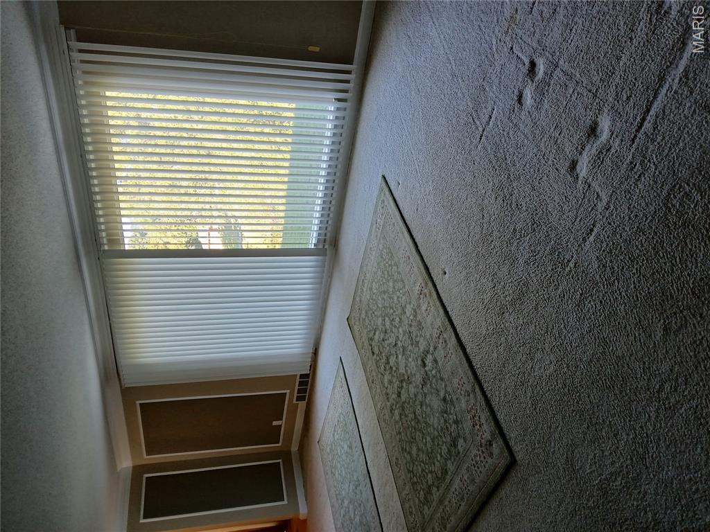 1032 North Florissant Road Ferguson, MO 63135 - Photo 5 of 32 Gallery Image 5