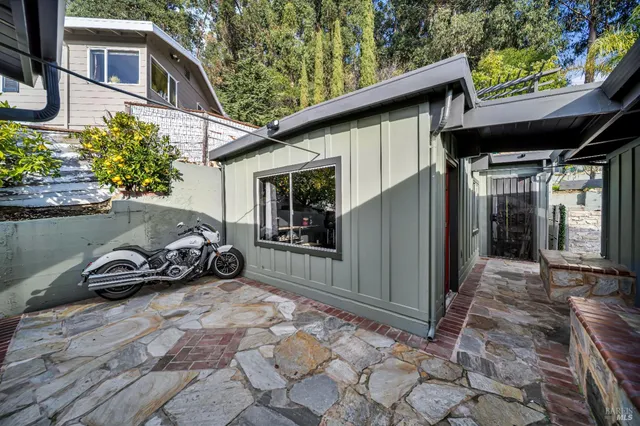 $949,000 | 7810 Sanford Street, Oakland, CA 94605