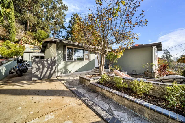 $949,000 | 7810 Sanford Street, Oakland, CA 94605