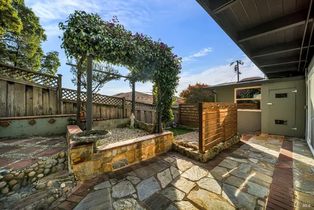 $949,000 | 7810 Sanford Street, Oakland, CA 94605