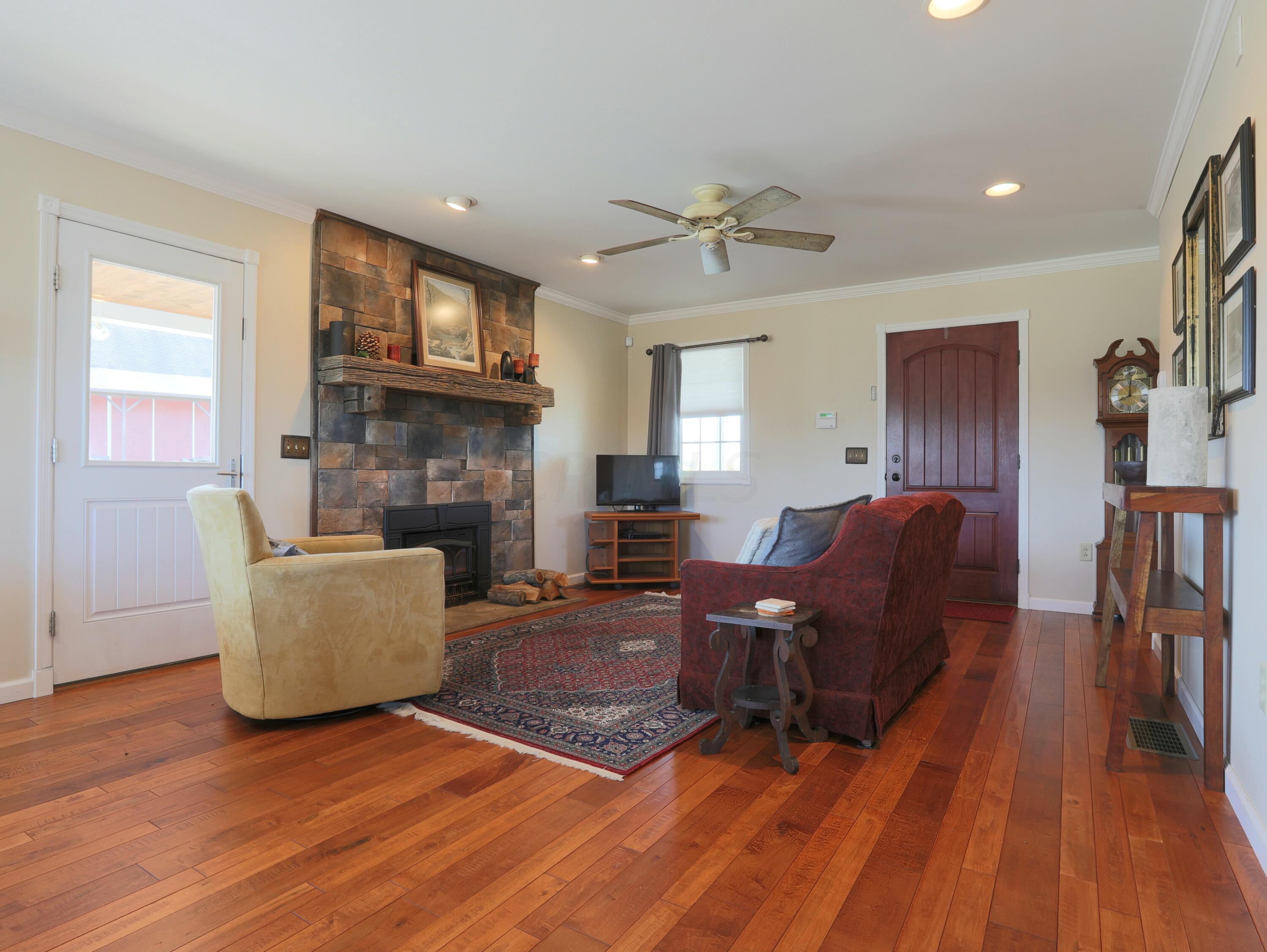 1052 Harrison Road Jackson, OH 45640 - Photo 31 of 41 31. Guest living room