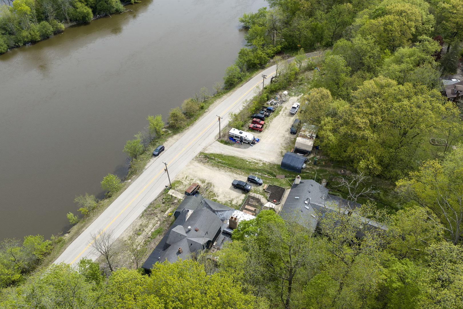 35W333 Riverside Drive St. Charles, IL 60174 - Photo 15 of 29