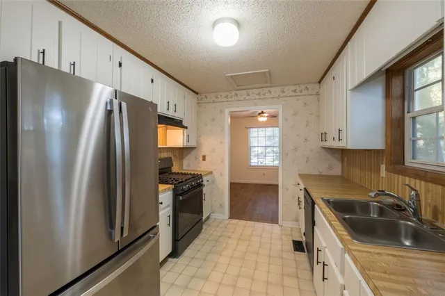 $2,350 | 3086 Cynthia Court, Marietta, GA 30062