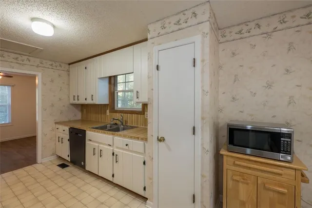 $2,350 | 3086 Cynthia Court, Marietta, GA 30062