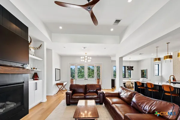 $1,395,000 | 813 Verde Vista Drive, Wimberley, TX 78676