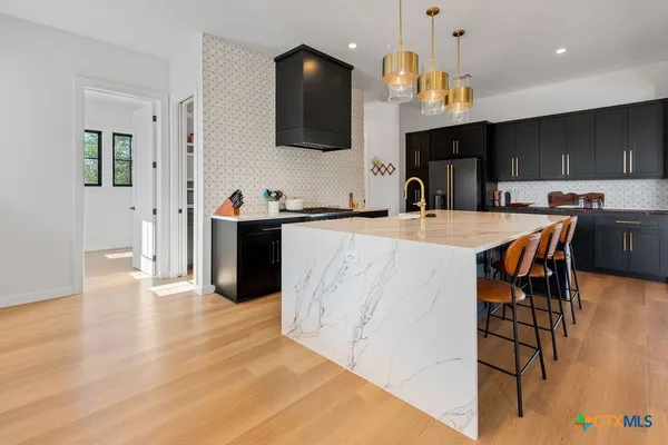 $1,395,000 | 813 Verde Vista Drive, Wimberley, TX 78676