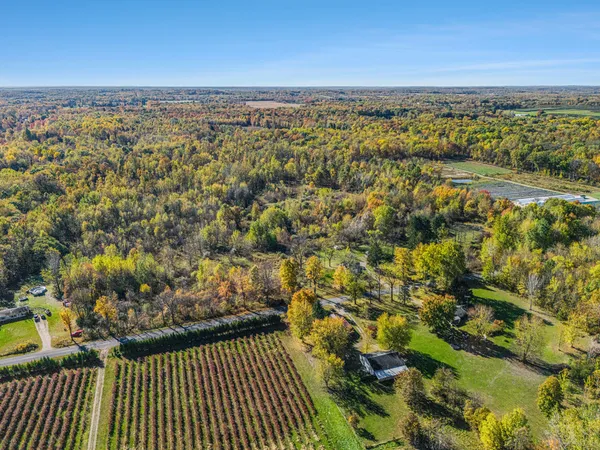 $179,900 | 52391 28th Avenue, Bangor, MI 49013