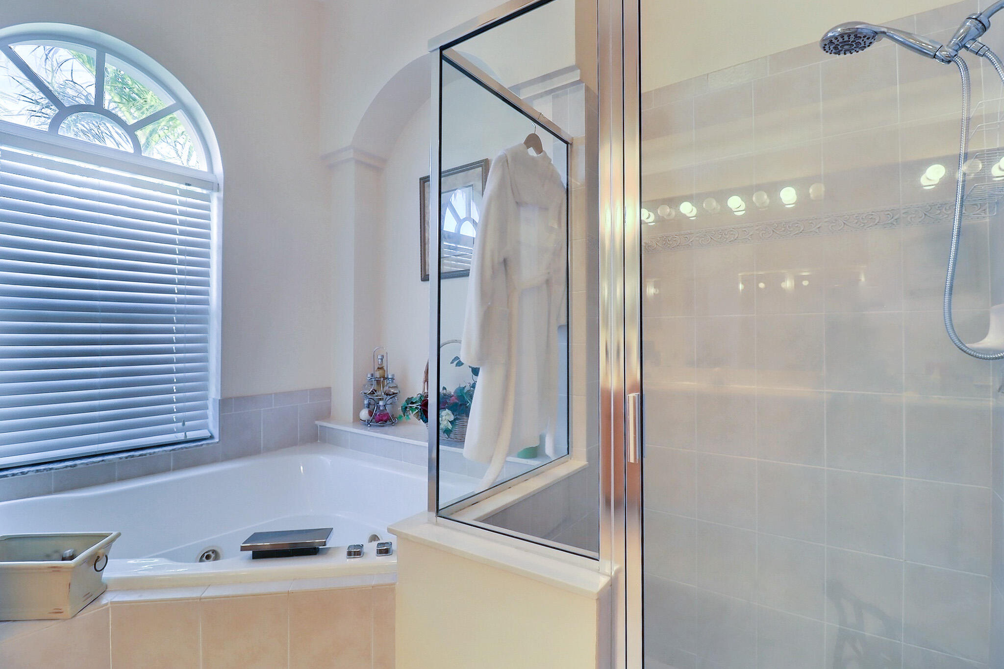 3753 Victoria Road West Palm Beach, FL 33411 - Photo 22 of 37 Master bath