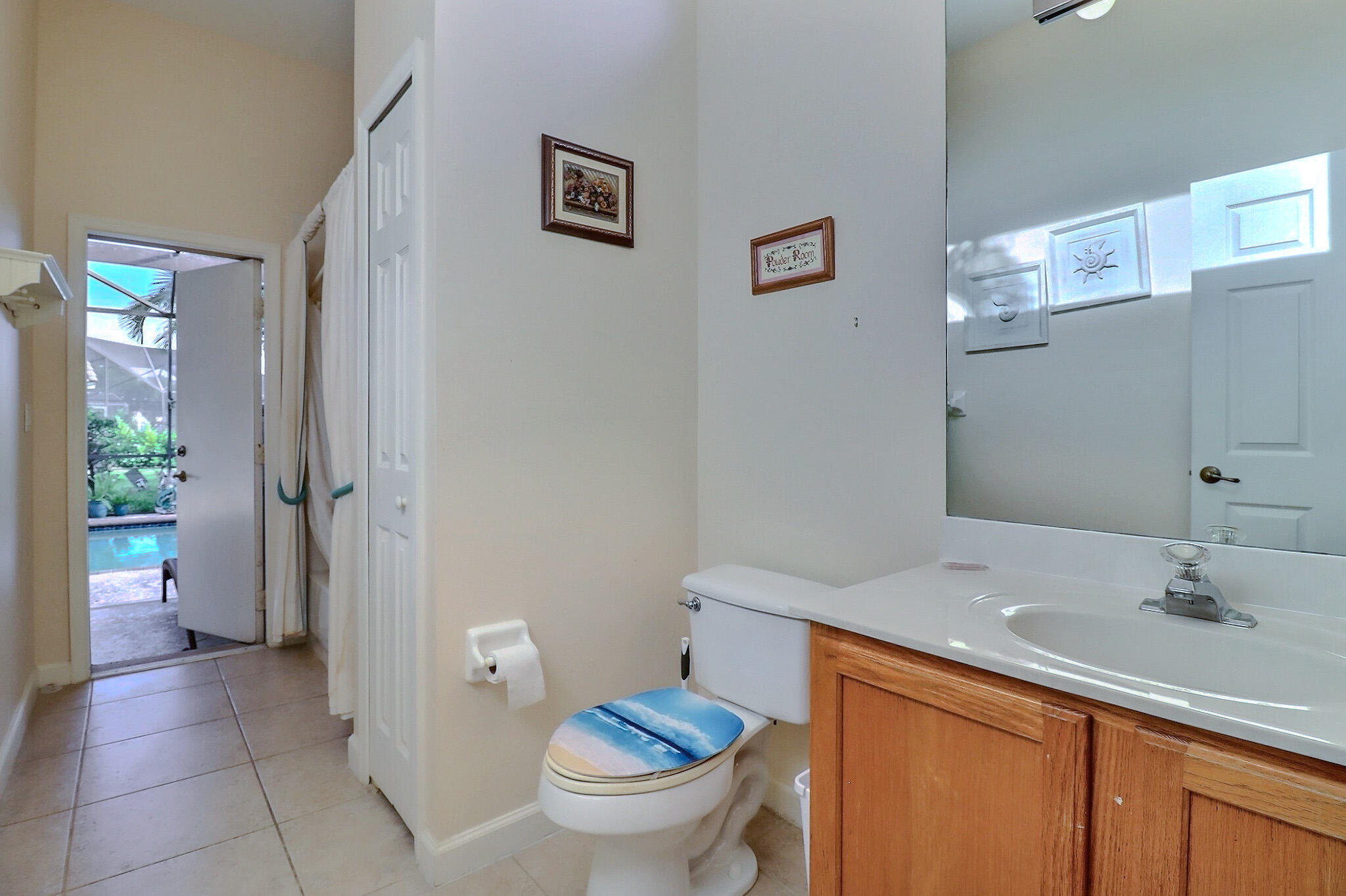3753 Victoria Road West Palm Beach, FL 33411 - Photo 25 of 37 Cabana bath
