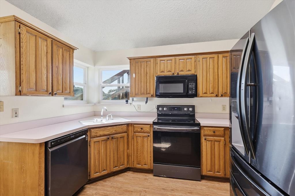 311 Alyse Road Roanoke, TX 76262 - Photo 3 of 40 Gallery Image 3