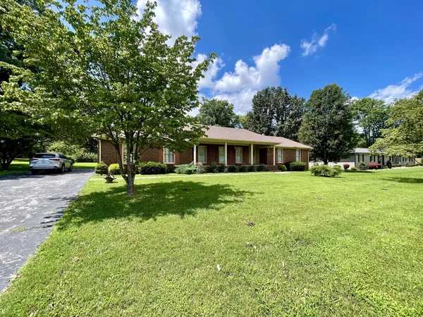 $2,000 | 205 Browning Place, Hopkinsville, KY 42240