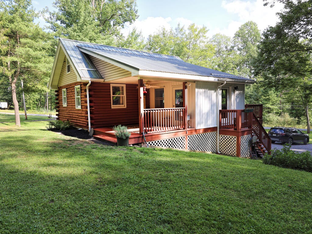 6714 Loop Road Huntingdon, PA 16652 - Photo 3 of 68 Gallery Image 3
