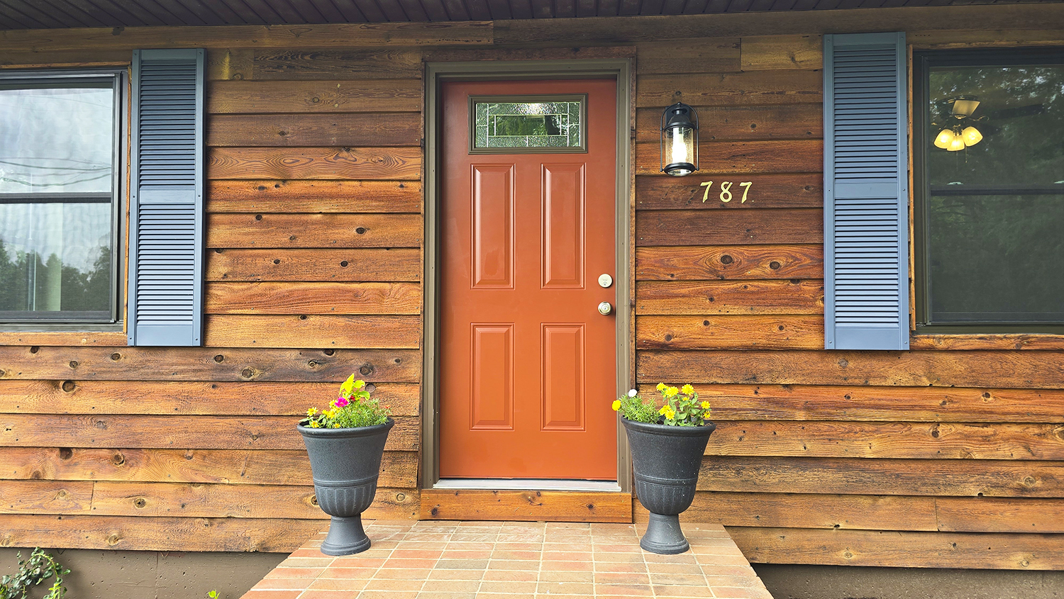 787 Walnut Hill Road Centralia, IL 62801 - Photo 15 of 42 a view of a door of the house