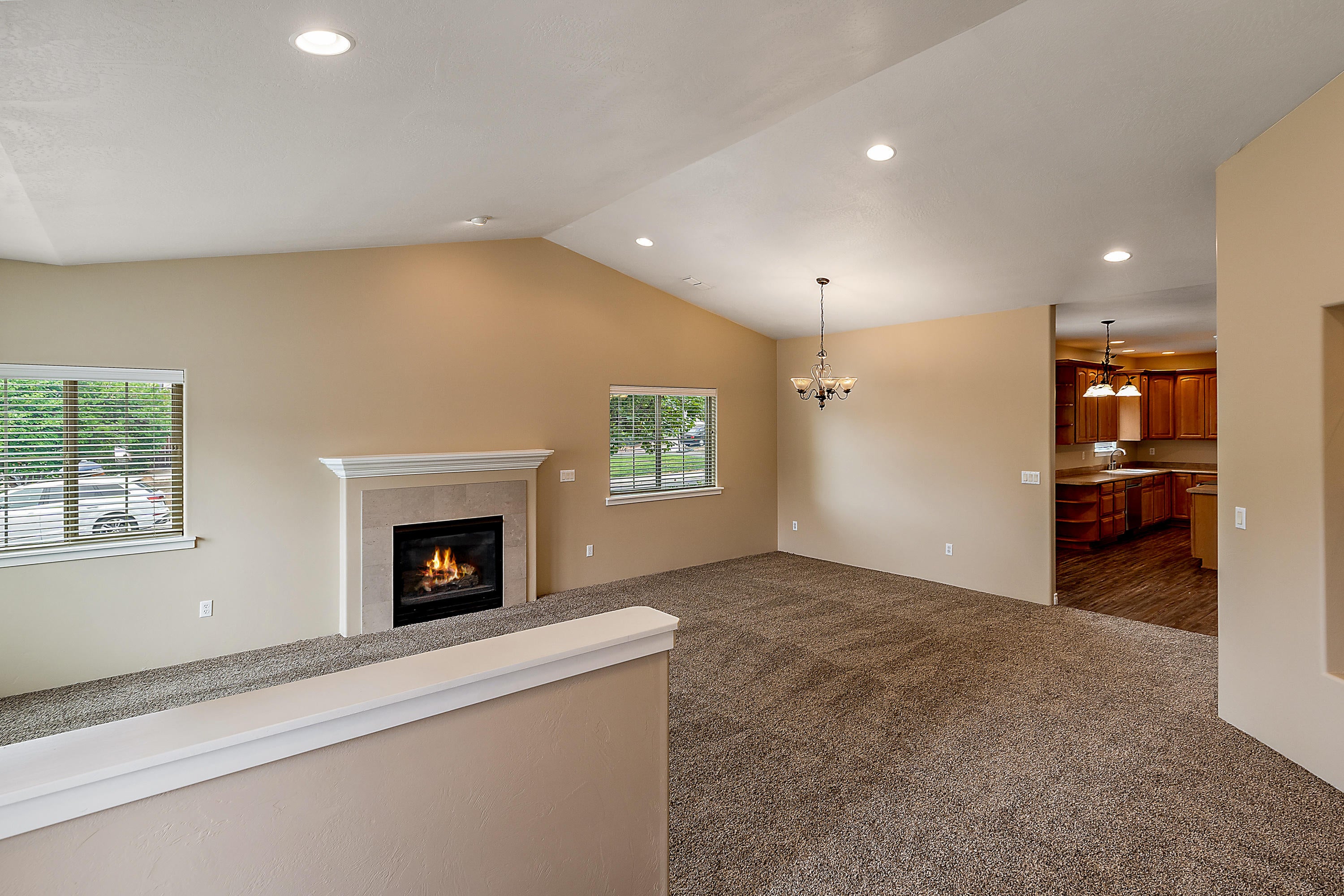 948 Win Way Eagle Point, OR 97524 - Photo 6 of 32 Dining area in back corner under hanging chandelier