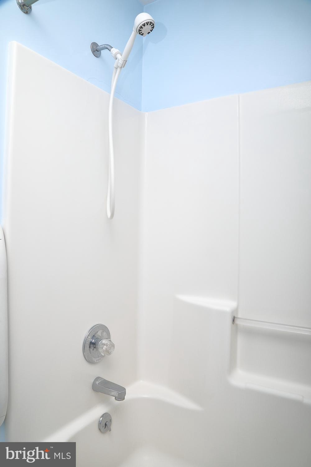 706 Radio Road Elizabethtown, PA 17022 - Photo 23 of 27 Full Bath