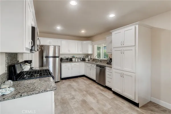 $165,000 | 866 Count Drive, Unit 4, Livingston, CA 95334