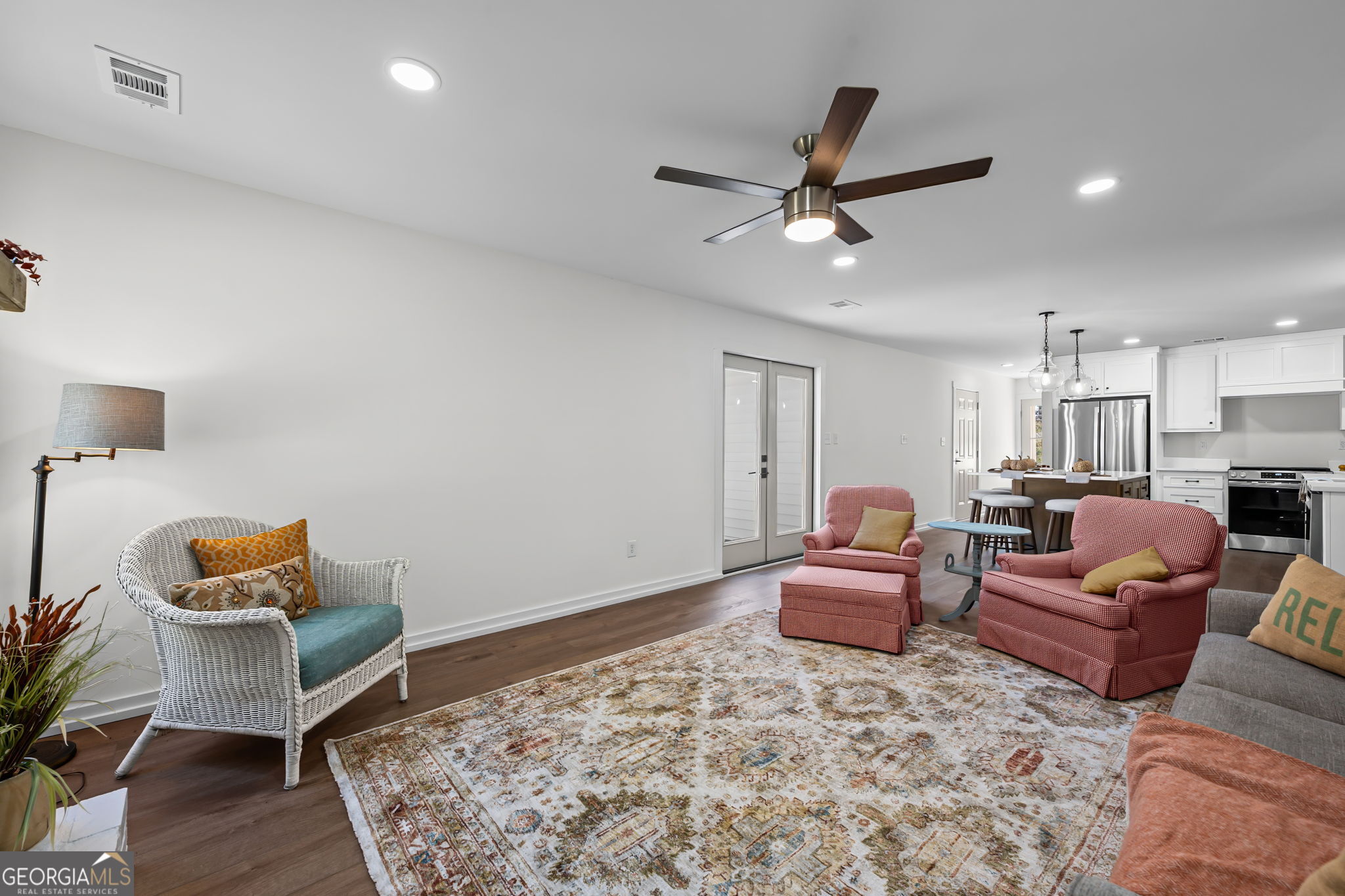 85 Franklin Road Newnan, GA 30263 - Photo 7 of 37 a living room with furniture