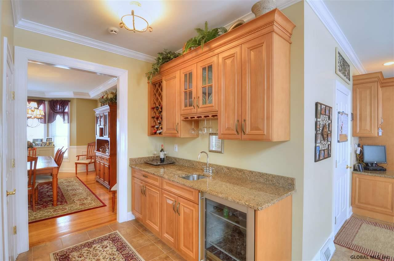 30 Alva Road Niskayuna, NY 12309 - Photo 6 of 25 Photo 6