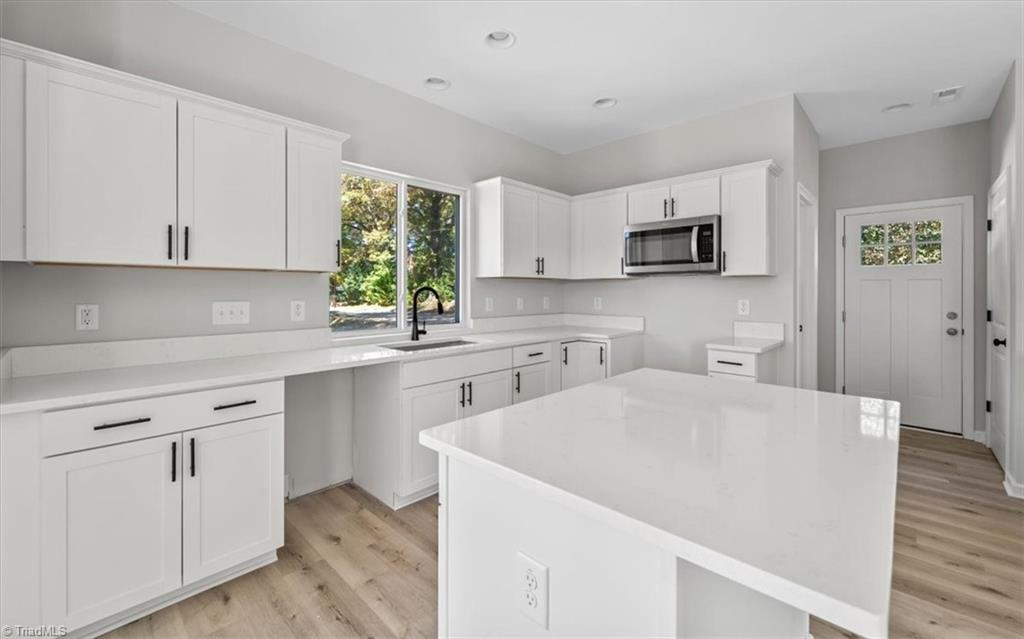 317 Monroe Place High Point, NC 27262 - Photo 3 of 31