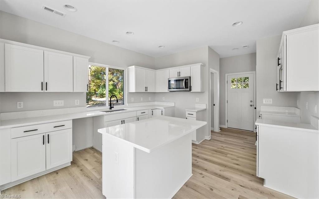 317 Monroe Place High Point, NC 27262 - Photo 4 of 31