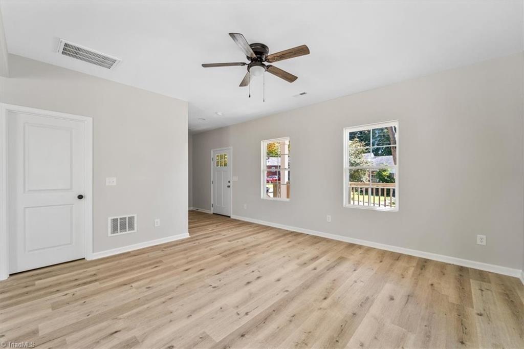 317 Monroe Place High Point, NC 27262 - Photo 9 of 31