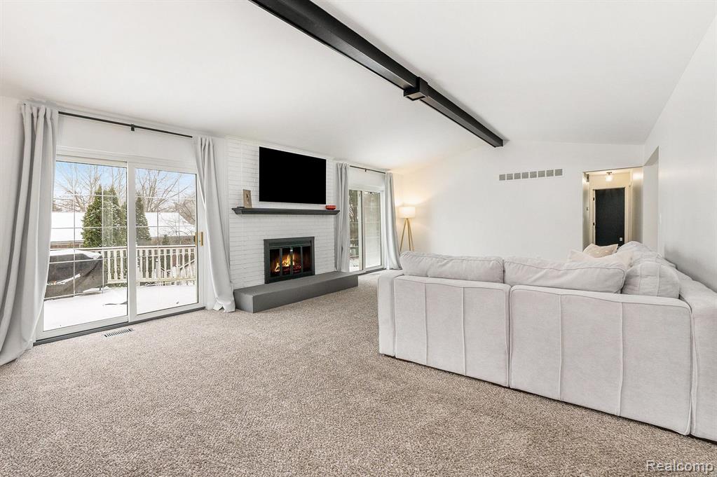2221 Flanders Drive Rochester Hills, MI 48307 - Photo 5 of 28