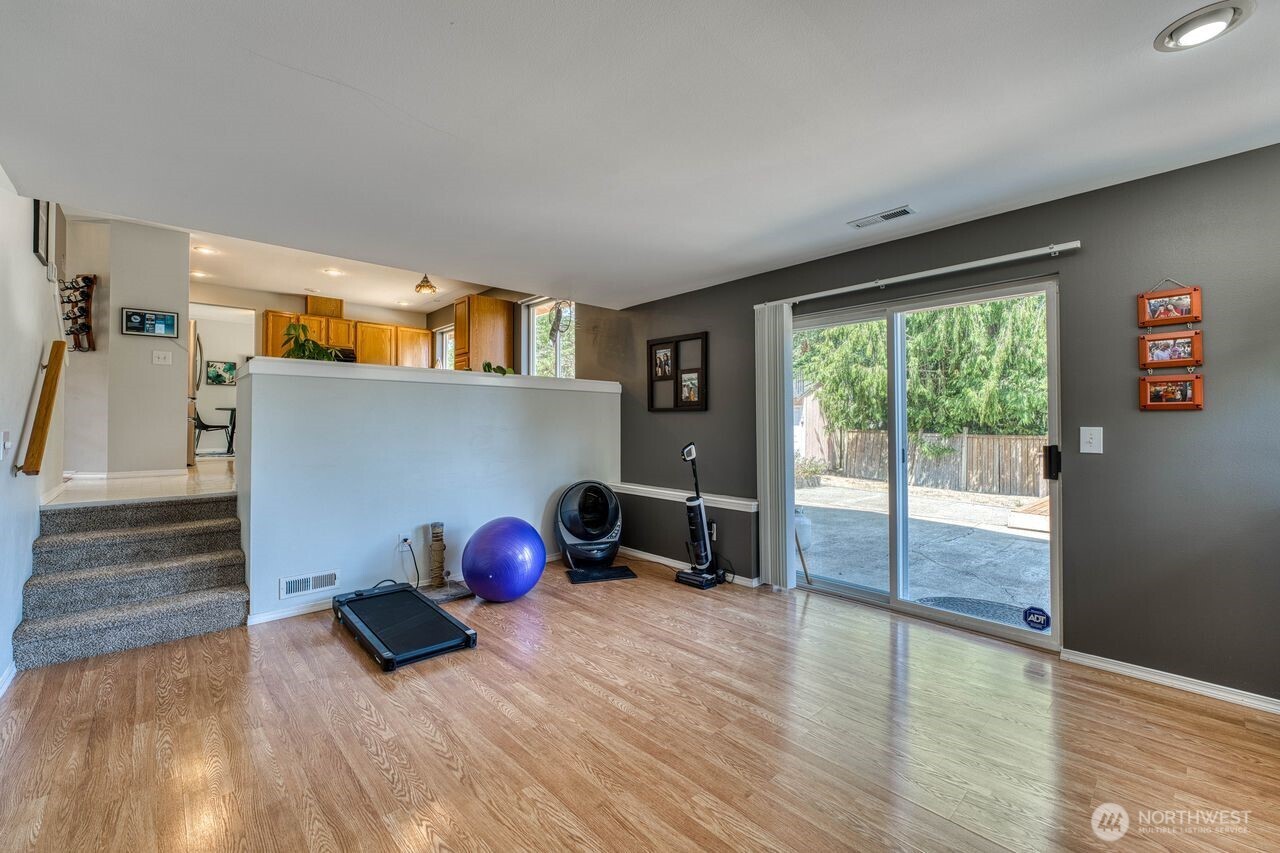 7315 East Collins Road Port Orchard, WA 98366 - Photo 17 of 40 Gallery Image 17