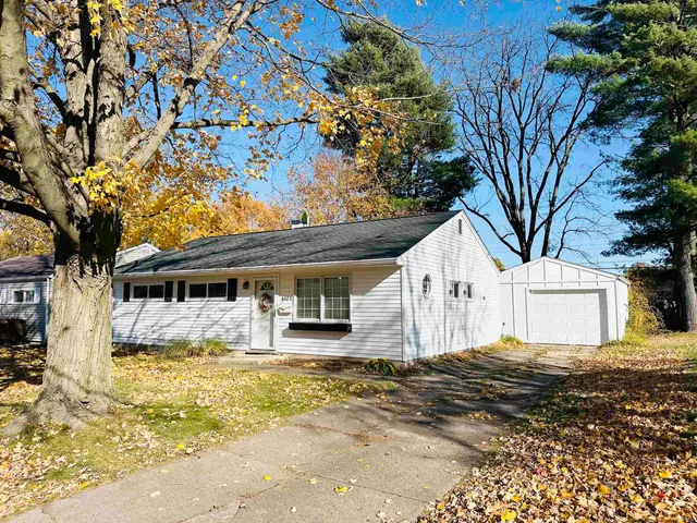 $157,000 | 4120 Woodvale Drive, South Bend, IN 46614